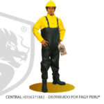 Bota pantalón de jebe con punta de acero nacional