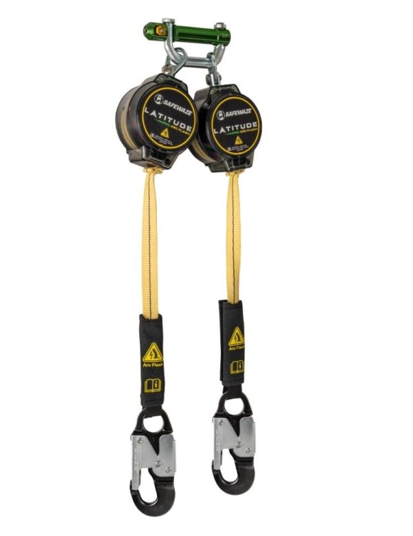 Retráctil Doble Latitude-Pro ArcF de 2.1 m con gancho escala de aluminio 020-5220 Safewaze Retráctil Doble Latitude-Pro ArcF de 2.1 m con gancho escala de aluminio 020-5220 Safewaze